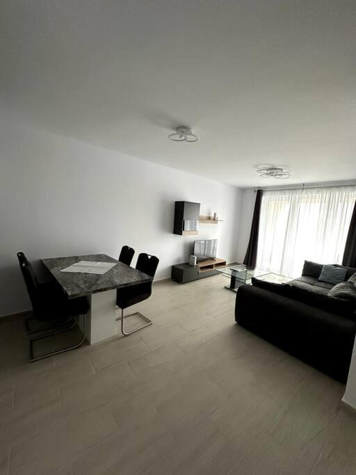 Central River Apartment Cluj-Napoca Exterior foto
